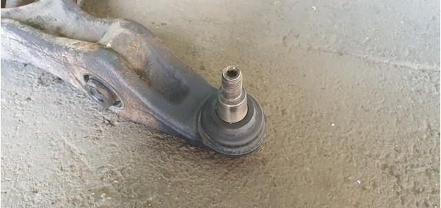 MAZDA UR6134300B Рычаг передней подвески нижний правый в наличии Киев