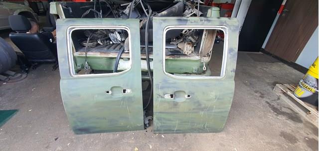Задняя левая дверь UR6373020E MAZDA