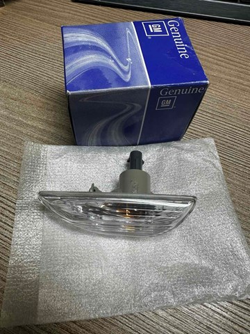 GM 95434684 Повторитель поворота на крыле левый в наличии Львов