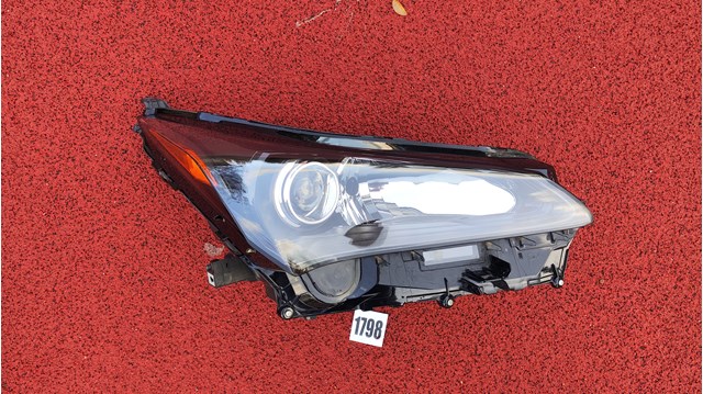 Правая блок фара 8114078030 TOYOTA