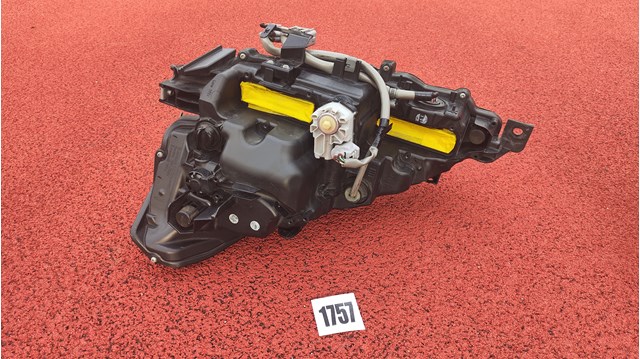 TOYOTA 8114553751 Правая фара в наличии Полтава