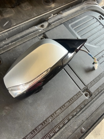 Зеркало заднего вида правое 963015UB3A NISSAN