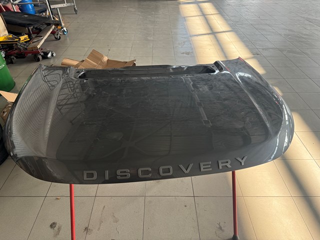 Капот LR061279 LAND ROVER