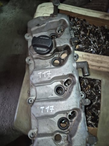 2241027002 HYUNDAI Клапанная крышка купить в Чернигов