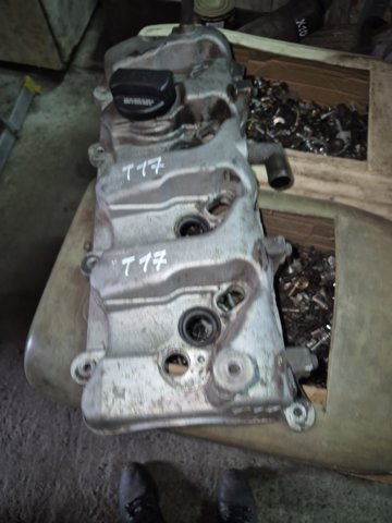 HYUNDAI 2241027002 Крышка клапанная в наличии Каменское