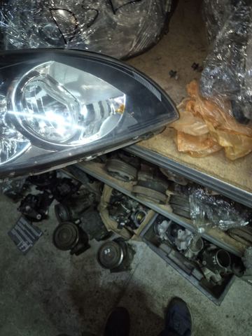 921022R000 HYUNDAI Правая фара купить в Ужгород