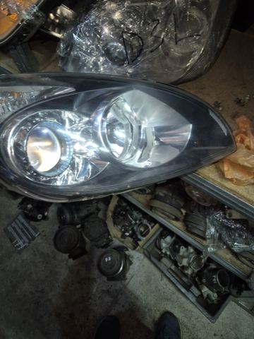 921022R000 Фара правая купить Ужгород