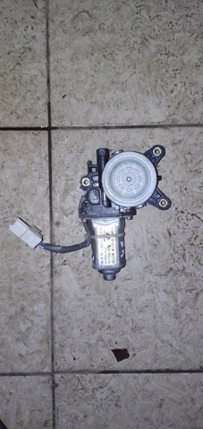 9882017200 HYUNDAI Мотор стеклоподъемника двери задней правой купить в Киев