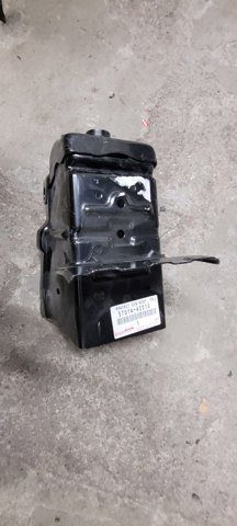 TOYOTA 5701442010 Кронштейн усилителя переднего бампера в наличии Черновцы