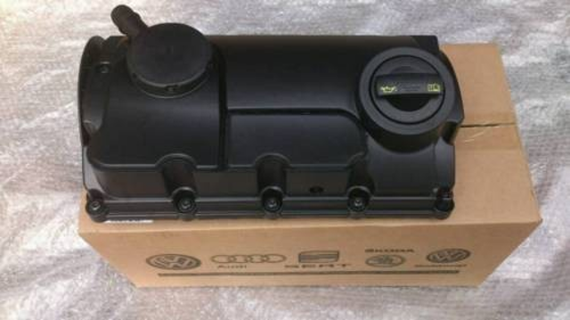 Крышка клапанная 03G103469H VAG