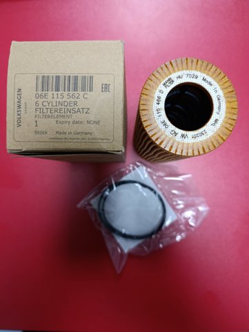 06E115562C VAG Фильтр масляный купить в Чернигов
