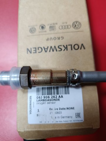 Лямбдазонд, датчик кислорода до катализатора 06J906262AA VAG