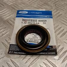 Сальник редуктора заднего моста 1466415 FORD