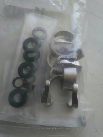 Комплект форсунок 1764075 FORD