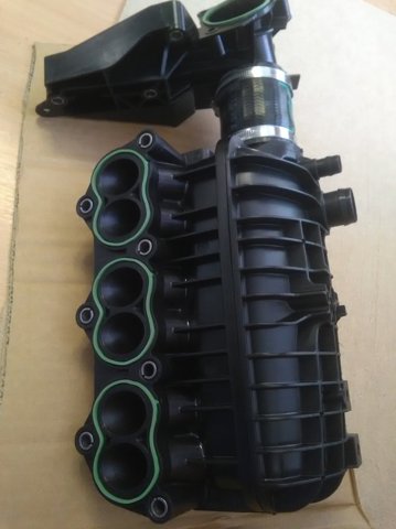 Коллектор впускной 1835025 FORD