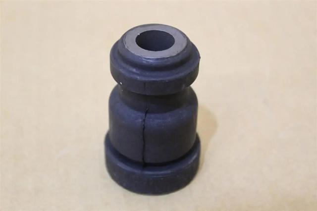 Сайлентблок серьги рессоры 2528885 FORD
