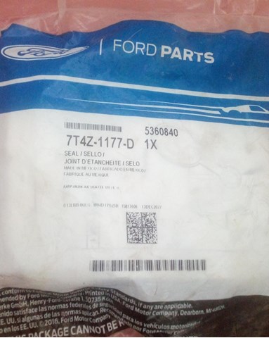Сальник левой полуоси переднего моста 7T4Z1177D FORD