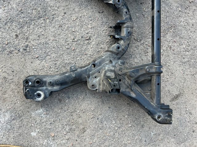 TESLA 104453100B Подрамник передний в наличии Житомир
