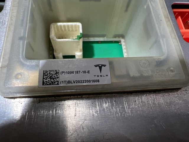 Инвертор тока 113555804A TESLA