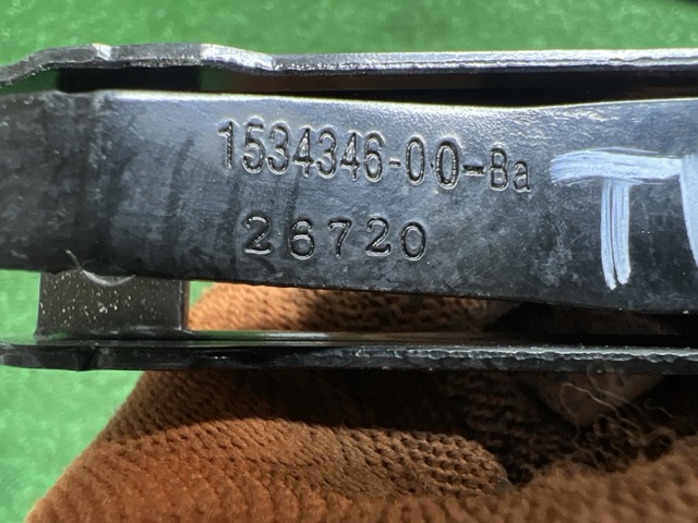 Крепление аккумулятора 153434600B TESLA