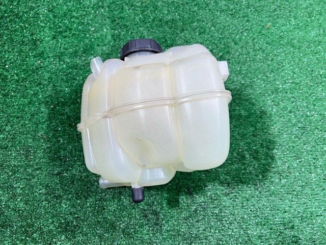 VOLVO 31338291 Бачок системы охлаждения расширительный в наличии Черновцы