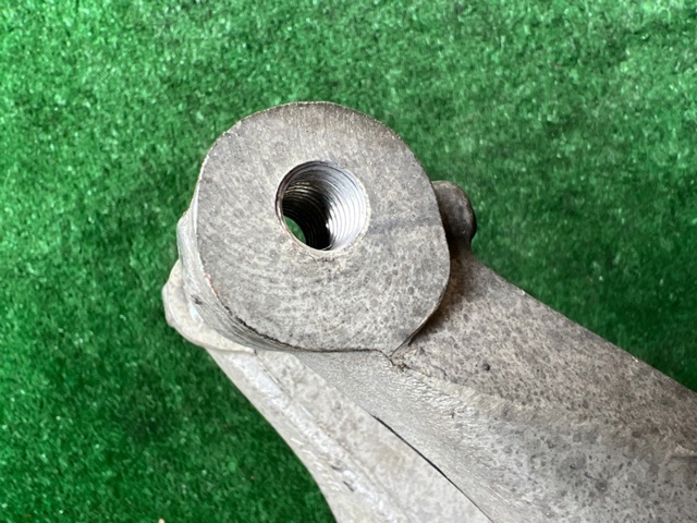 31360635 Вилка амортизатора переднего нижняя левая купить Одесса