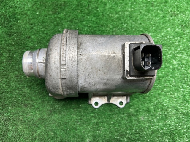 31368715 VOLVO Помпа купить в Чернигов