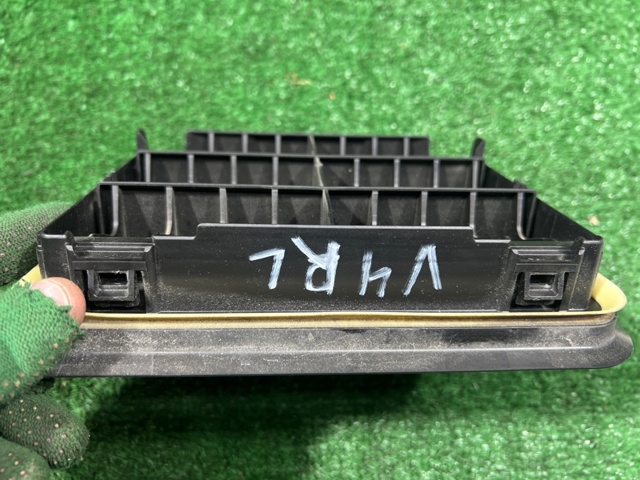 31369380 VOLVO Решетка вентиляции салона задняя левая купить в Украина