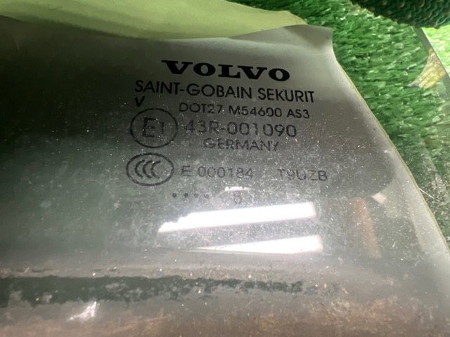 31371003 VOLVO Стекло двери задней правой купить в Ирпень