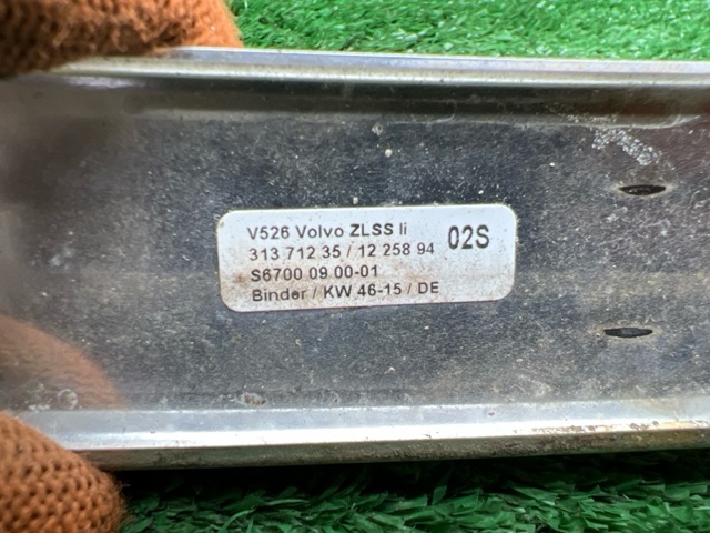 VOLVO 31371235 Молдинг стекла заднего левый в наличии Черкассы