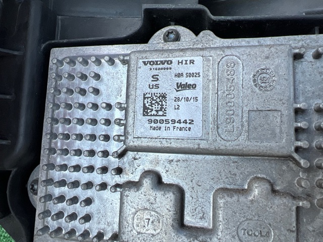 31395941 VOLVO Правая фара купить в Хмельницкий