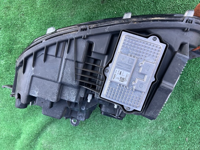 VOLVO 31395941 Правая фара в наличии Запорожье
