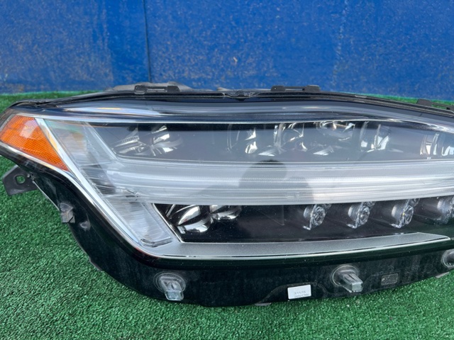 31395941 VOLVO Правая фара купить в Хмельницкий