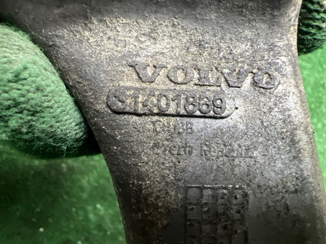 31401869 VOLVO Кронштейн компрессора кондиционера купить в Житомир