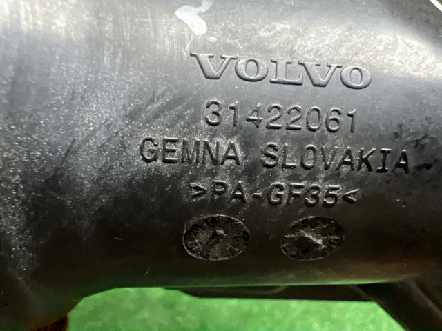 VOLVO 31422061 Патрубок воздушный, выход из турбины/компрессора (наддув) в наличии Тернополь