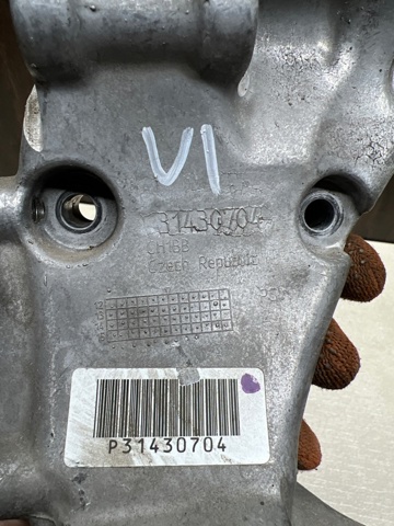 VOLVO 31430704 Кронштейн генератора в наличии Ужгород