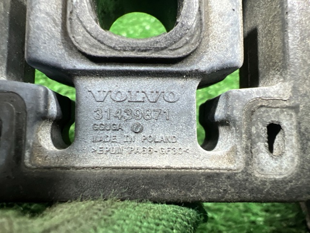 Подушка крепления радиатора верхняя 31439871 VOLVO
