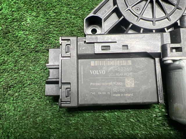 Моторчик стеклоподъемника двери задней, правой 31453360 VOLVO