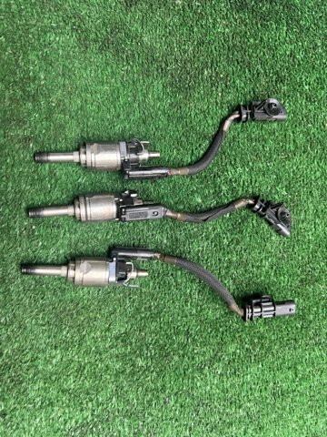 Форсунка впрыска топлива 31465787 VOLVO