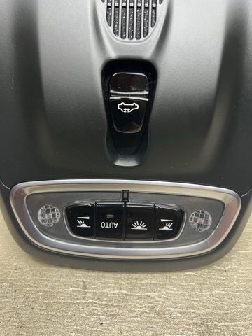 Лампочка освещения салона 31479142 VOLVO