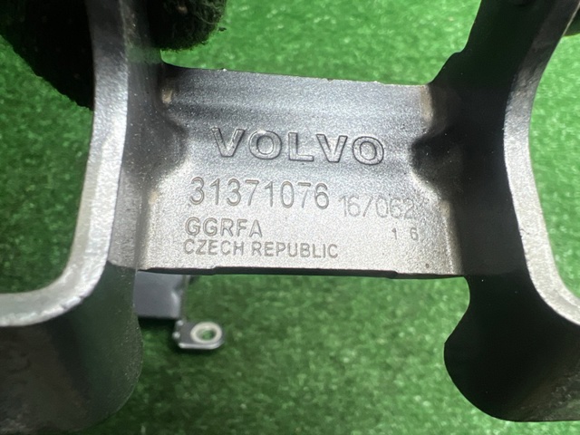 VOLVO 31663715 Петля двери задней (багажной 3/5-й) в наличии Ирпень