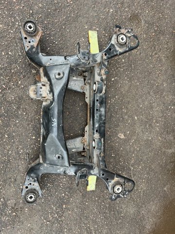 VOLVO 31681543 Подрамник задний в наличии Киев