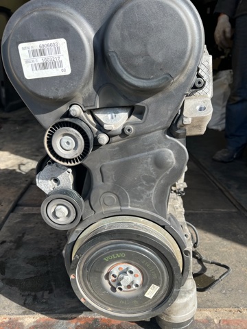 VOLVO 36012527 Двигатель в сборе в наличии Ирпень