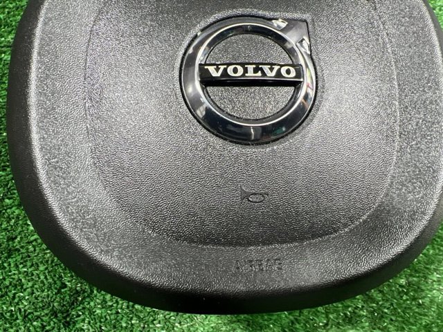 39825805 VOLVO Подушка безопасности (AIRBAG) водительская купить в Львов