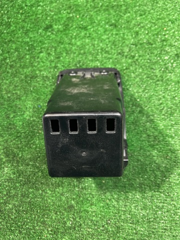 39829132 VOLVO Ящик перчаточный (бардачок) купить в Кривой Рог
