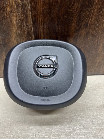 VOLVO 39834784 Подушка безопасности (AIRBAG) водительская в наличии Каменское