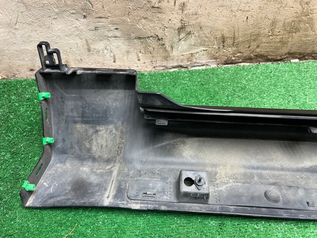 VOLVO 39849311 Накладка (молдинг) порога наружная правая в наличии Украина