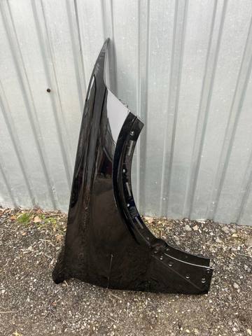 Переднее правое крыло 41007933472 BMW