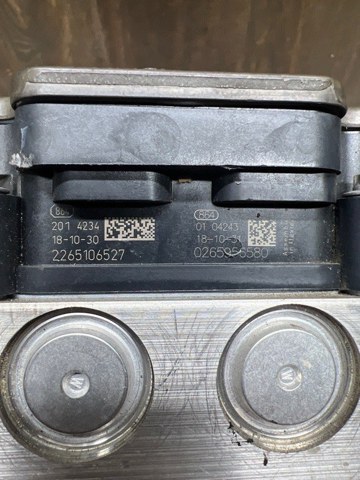 Блок управления ABS 476605NA0D NISSAN