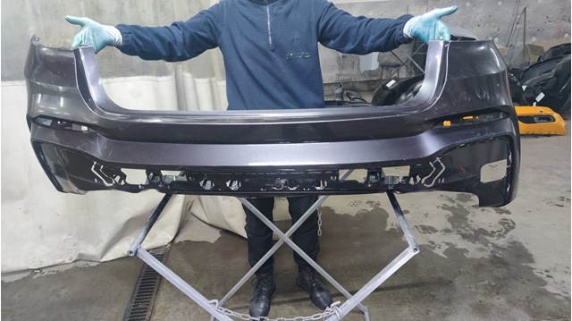Бампер задний 51128064118 BMW